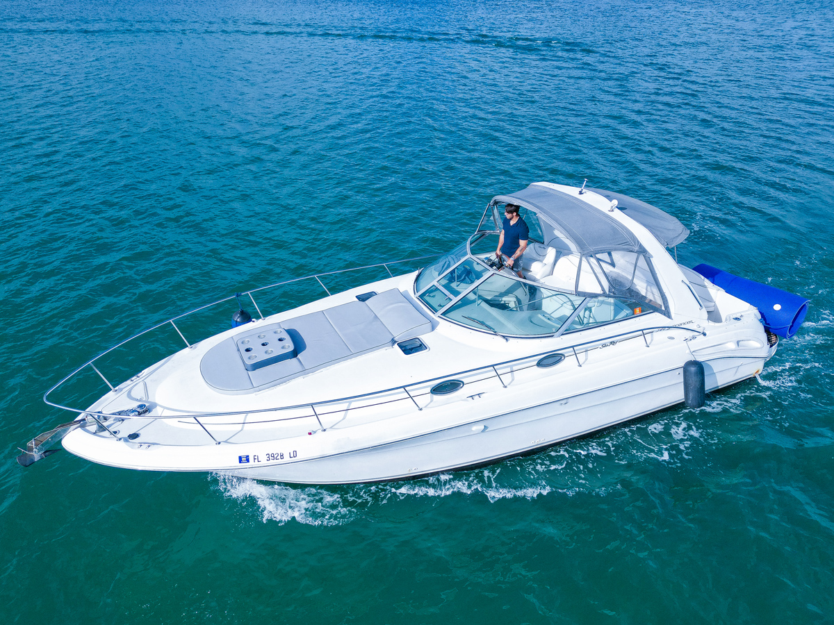 Sea Ray Sundancer 36ft - Boat Rental Miami