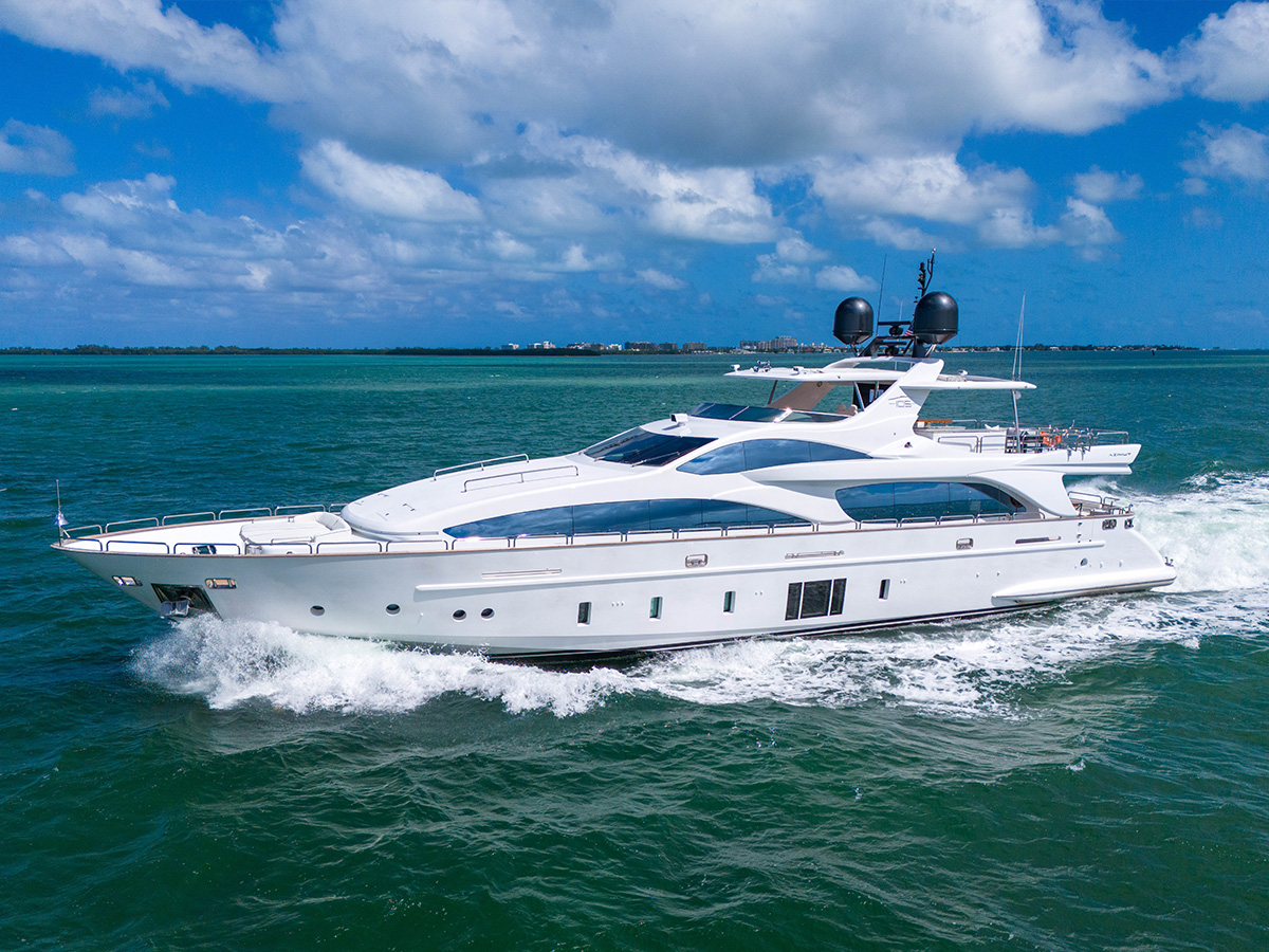 Azimut Grande 105ft "Sale Vita" - Boat Rental Miami