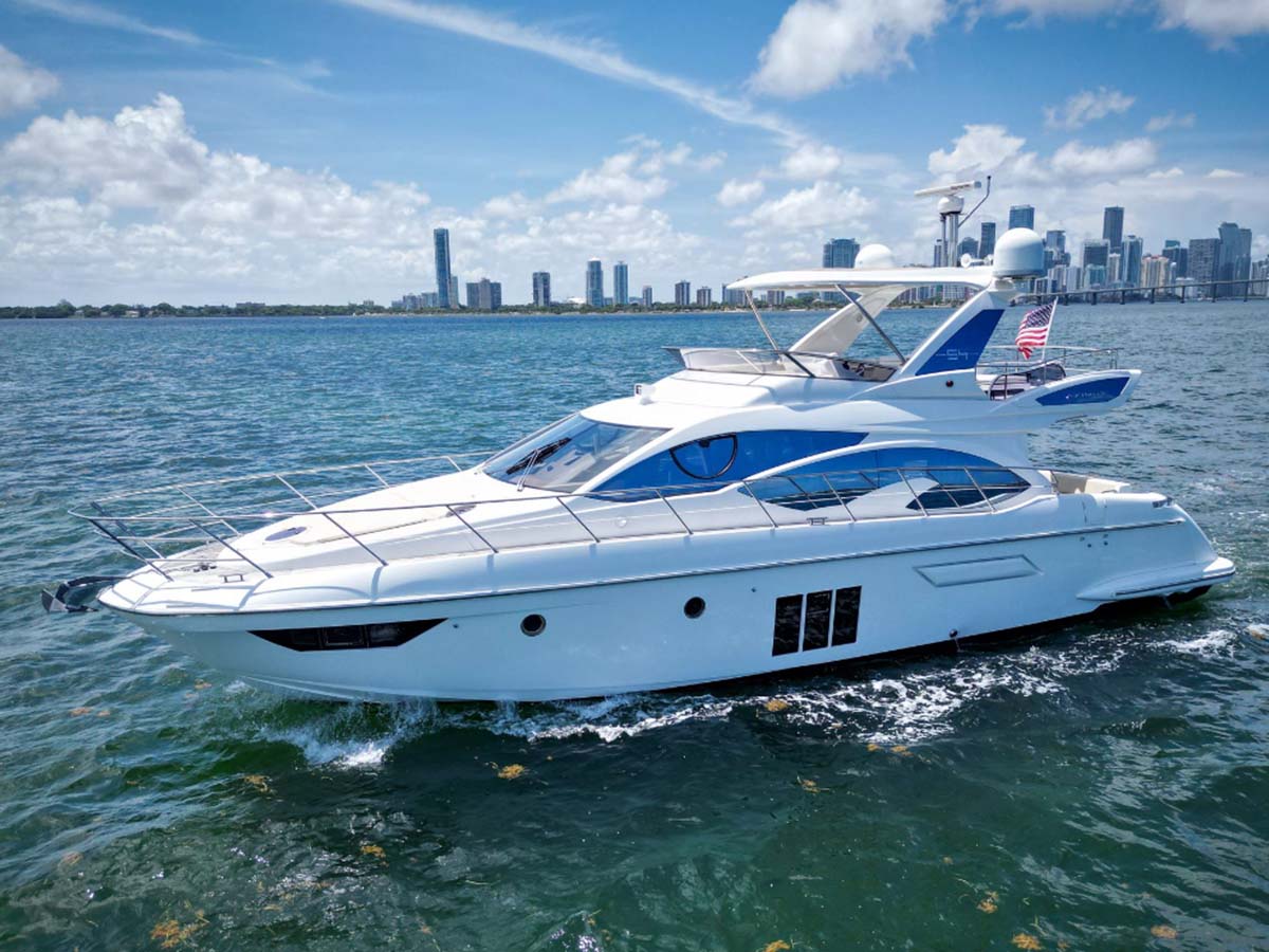 Azimut Flybridge 55ft - Boat Rental Miami