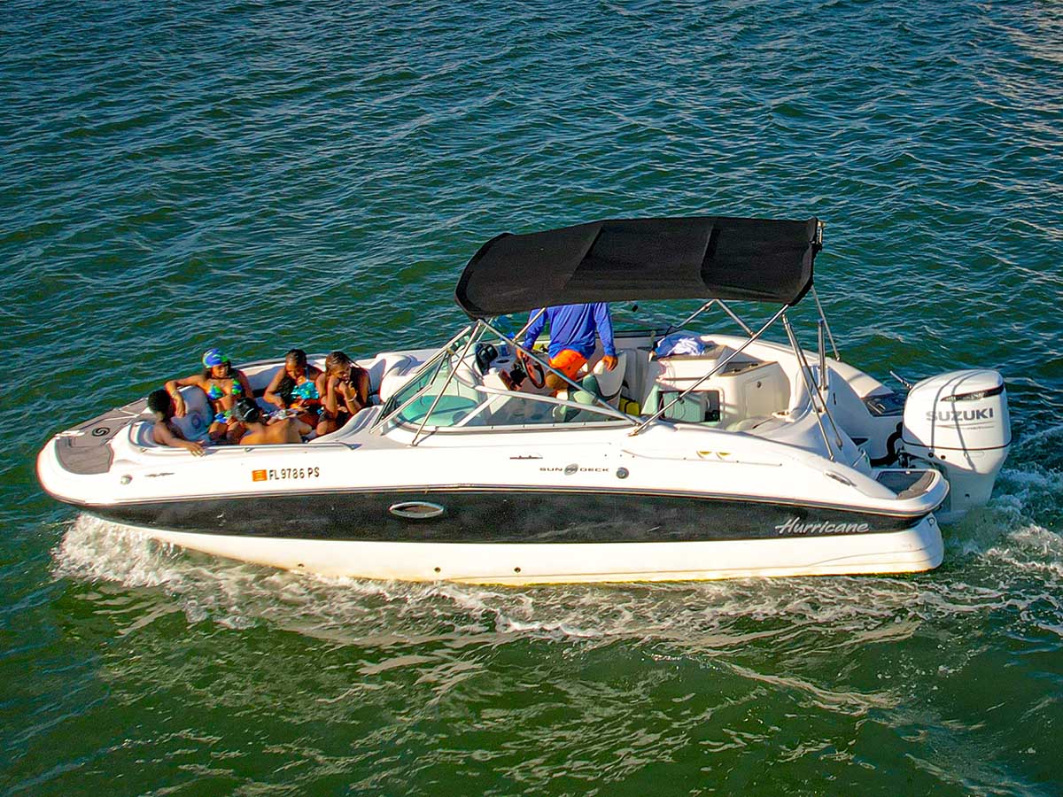 Hurricane 25ft - Boat Rental Miami